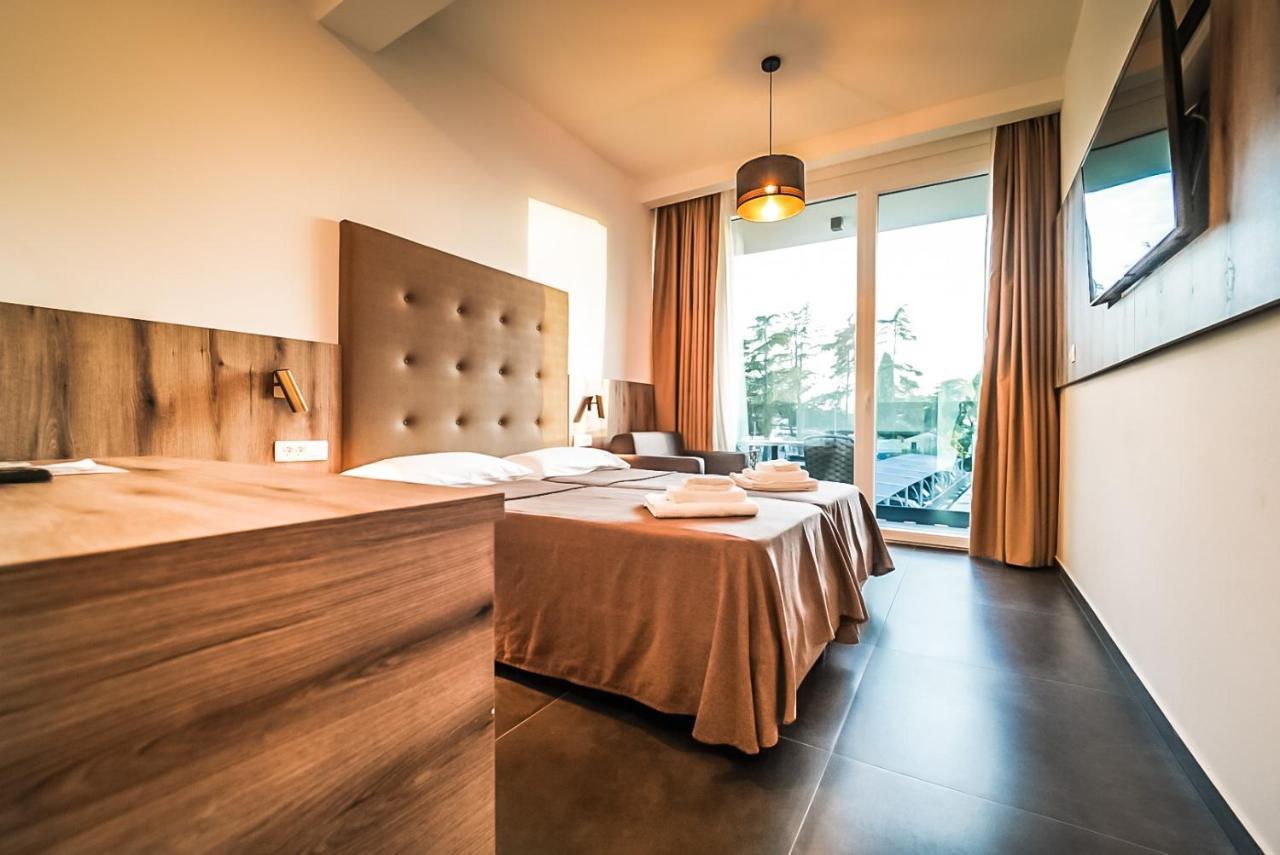 Abn Residence Poreč Extérieur photo