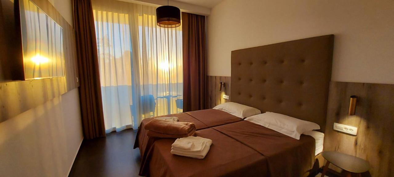 Abn Residence Poreč Extérieur photo
